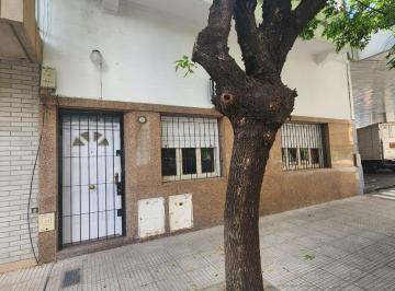 PH de 3 ambientes, Villa del Parque · Condarco 2200 - Ph Planta Baja Al Frente 3 Amb Gran Terraza Excelente Estado