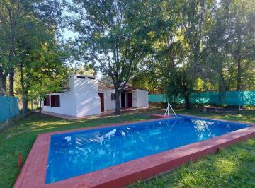 Casa · 113m² · 4 Ambientes · Bernstadt Al 600 - Casa en Venta de 2 Dorm. con Pileta en Roldan