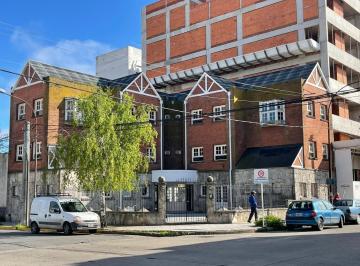 Local comercial · 800m² · 14 Ambientes · Local en Alquiler