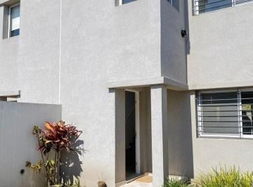 PH de 4 ambientes, La Plata · Duplex en Venta - San Carlos