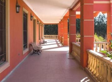 Casa · 980m² · 13 Ambientes · 4 Cocheras · Venta Casa de Campo - Hotel - Clínica - Hospedaje - Residencial - Estética - Usos Múltiples - 10 Hab