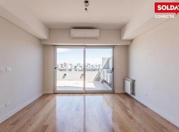 Departamento · 193m² · 6 Ambientes · Departamento en Venta de 4 Ambientes en Caballito con Balcón y Patio. Excelente Construcción.