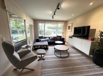 Casa de 4 ambientes, Uruguay · Impecable en Los Olivos