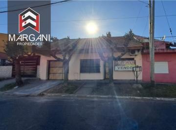 Casa · 150m² · 4 Ambientes · 1 Cochera · Casa 3 Amb + Dpto 2 Amb C/ Cochera y Patio