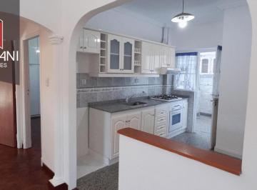 Departamento · 62m² · 3 Ambientes · Excelente Departamento 3amb Sobre Importante Av