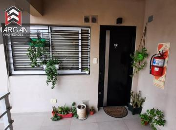 Departamento · 38m² · 2 Ambientes · Excelente Departamento 2 Amb Al Frente C/ Balcon 3° Piso