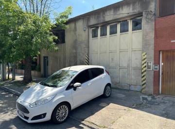 Depósito · 250m² · 1 Ambiente · 2 Cocheras · Galpon en Lomas de Zamora