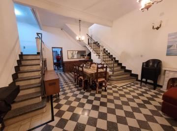 Casa · 185m² · 4 Ambientes · 1 Cochera · Moreno 3400
