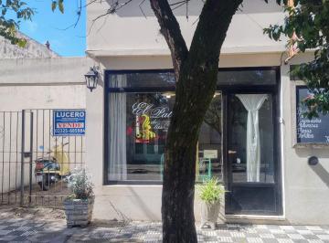 Casa · 169m² · 3 Ambientes · 2 Cocheras · Casa + Local - Excelente Ubicacion - Usos Multiples