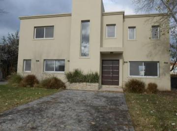 Casa · 177m² · 4 Ambientes · 1 Cochera · Casa en Venta en Haras Santa Maria con Renta – Maroto Propiedades