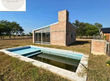 Quinta vacacional · 40m² · 2 Ambientes · Vende Quincho en Barrio Privado La Mansa - a 15 Minutos de Resistencia