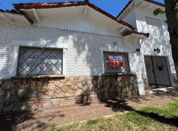 Terreno · 115m² · 4 Ambientes · 1 Cochera · Casa en San Carlos