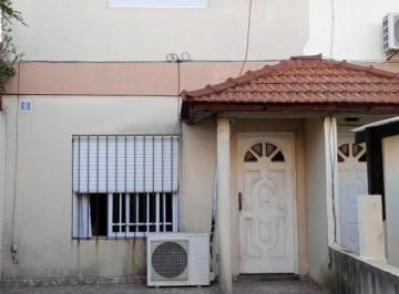 Casa · 70m² · 3 Ambientes · 1 Cochera · Duplex 3 Amb con Cochera! Oportunidad!