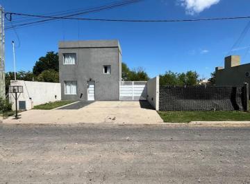 Casa · 90m² · 3 Ambientes · Casa en Venta Ubicada en Capitán Sarmiento, Provincia de Buenos Aires