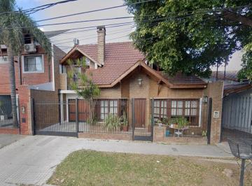 Casa de 4 ambientes, Morón · En Venta Hermosa Propiedad en El Palomar; Jardín, Quincho, Garage Pasante F10104