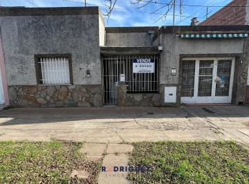 Casa · 132m² · 3 Ambientes · 1 Cochera · Casa en San Nicolas de Los Arroyos