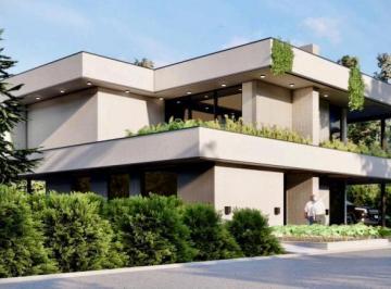 Casa · 305m² · 5 Ambientes · Casa en Construcción en Boca Raton Golf Club en Cuotas en Pesos