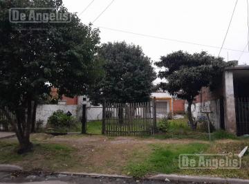 Terreno · 368m² · Casa en Isidro Casanova