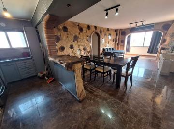 Casa · 70m² · 3 Ambientes · 1 Cochera · Departamento de 2 Dorm - Excelente Vista - Martin Garcia - B° San Martin