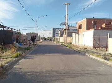Terreno , Neuquén · Lote de 300 m² Sobre Asfalto, con Todos Los Servicios