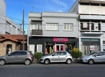 Departamento · 84m² · 3 Ambientes · Venta: PH 3 Amb Reciclado con Patio y Balcon. Barrio Don Bosco