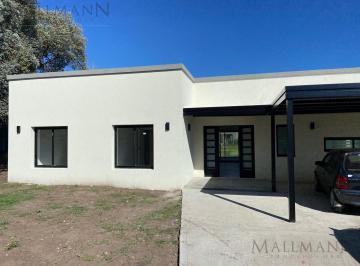 Casa · 145m² · 4 Ambientes · 2 Cocheras · Casa en Barrio Sausalito a Estrenar