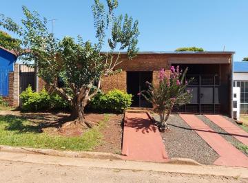 Casa · 150m² · 2 Cocheras · Casa de 3 Dorm. en Venta en Apóstoles Misiones.
