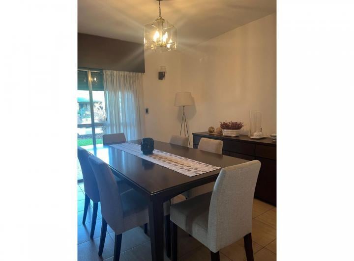 Casa · 280m² · 7 Ambientes · 2 Cocheras