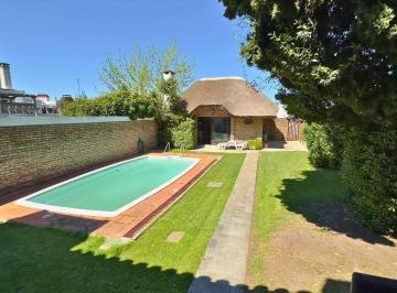 Casa · 400m² · 5 Ambientes · 1 Cochera · Venta Casa 4 Dorm. y Scio Parque Batlle Piscina Bbcoa