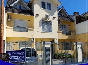 Departamento de 4 ambientes, La Matanza · Triplex 4 Ambientes en Alquiler en Ramos Mejia