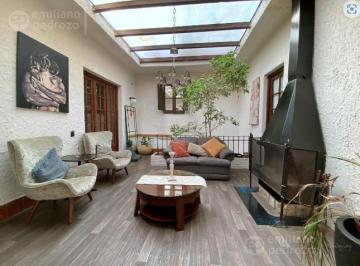 Casa · 340m² · 4 Ambientes · 1 Cochera · Venta Casa 3 Dorm. en Bella Vista Montevideo