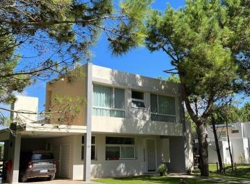 STT-STT-89_2 · Venta de Casa en Boulevard La Herradura
