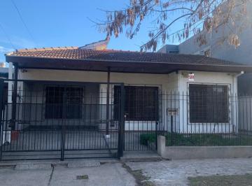 Casa · 153m² · 5 Ambientes · 1 Cochera · Casa en Venta en Moreno, Zona Oeste 3 Dorm. Apto Credito