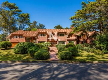 Foto1 · Vende Espectacular Casa en Beverly Hills - Punta del Este de 2 Plantas con Piscina, Parrillero