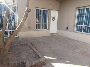 PH de 2 ambientes, Luján · Alquiler PH 2 Ambientes en Centro de Lujan con Jardín