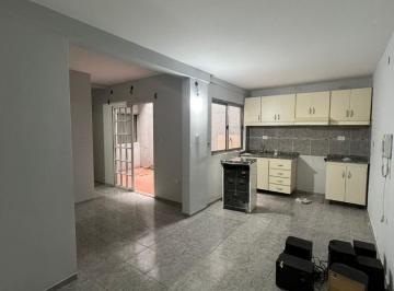 Casa · 82m² · 3 Ambientes · PH 3 Ambientes con Patio
