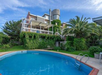 Casa · 285m² · 8 Ambientes · 2 Cocheras · Casa en Venta en Pinamar, con Increíbles Visuales, 4 Dorm. y Pileta