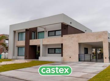 Casa · 350m² · 4 Ambientes · 3 Cocheras · Casa en Venta en San Eliseo Golf
