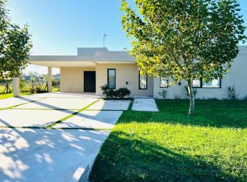 Casa · 136m² · 4 Ambientes · Casa en Venta en Fincas de San Vicente Sporting