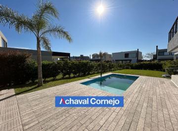 Casa · 180m² · 5 Ambientes · 2 Cocheras · Casa en Venta en Vistas, Puertos (3 Dorm., 1 en Suite, Jardin, Pileta)