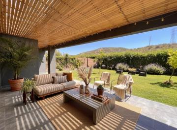 Casa · 307m² · 5 Ambientes · 2 Cocheras · 4 Dorm Cocina Living Comedor