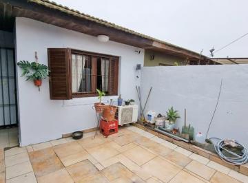 Casa · 2 Dormitorios · 1 Cochera · Casa 3 Ambientes con Patio - Dante Alighieri Bis y Juan A. Peña