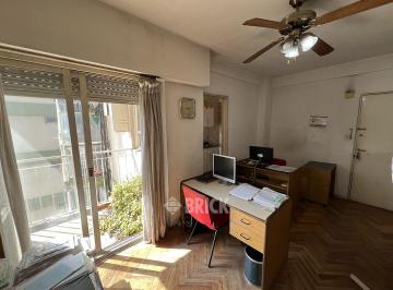 Departamento · 33m² · 2 Ambientes · Av Avellaneda Al 1800 - 33 m² Balcon V/panoramica T/sol T/externo Apto Profesional