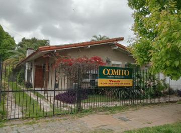 Casa · 154m² · 5 Ambientes · 2 Cocheras · Casa en Lomas de Zamora Este