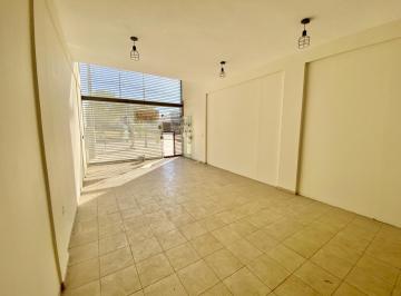 Local comercial · 70m² · 2 Ambientes · 1 Cochera · Local Duarte Quiros - 70 m² Local en Venta Las Palmas