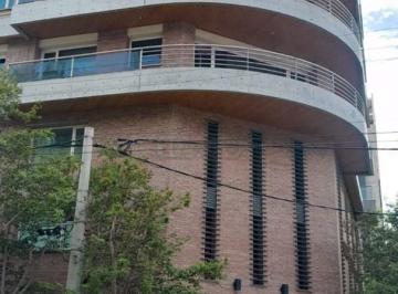 Departamento · 195m² · 4 Ambientes · 2 Cocheras · Departamento Piso en Venta en Neuquen Capital, Neuquén, Patagonia