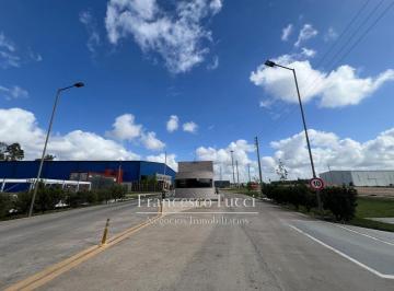 Bodega-Galpón · 2000m² · 2 Ambientes · Galpón en Alquiler en Parque Industrial Gral Rodriguez