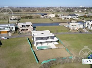 Terreno · 1125m² · Lote en Barrio Náutico Albanueva