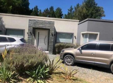 Casa · 180ha · 4 Ambientes · 1 Cochera · Casa Costa Esmeralda - Pinamar