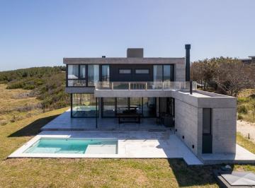 Casa · 300m² · 4 Dormitorios · Costa Esmeralda - Maritimo III 186 - Alquiler en Primera Linea de Mar